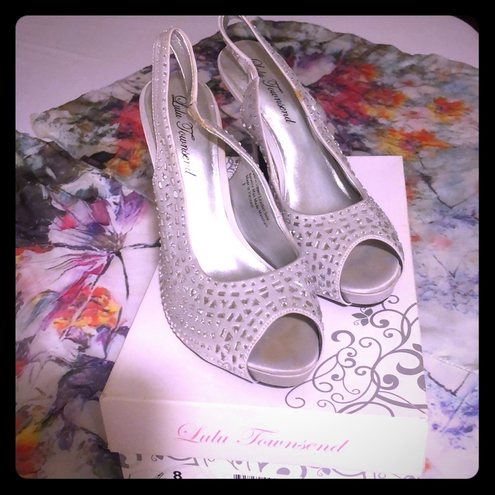 Lulu Townsend peep toe heel